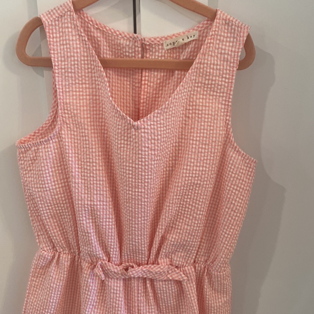 Copper Key Seersucker Romper - pink/white with button closure & ruffles - size M - Picture 5 of 10